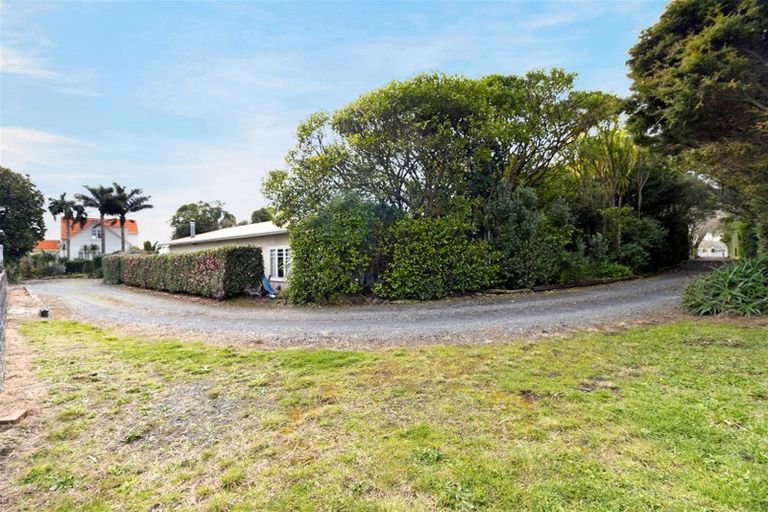 Photo of property in 115 Awhitu Road, Karioitahi, Waiuku, 2683