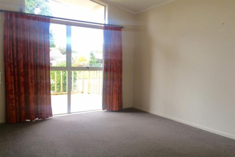 Photo of property in 19 Cottrell Place, Clendon Park, Auckland, 2103