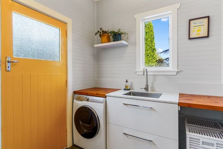 Photo of property in 167 Blighs Road, Strowan, Christchurch, 8052