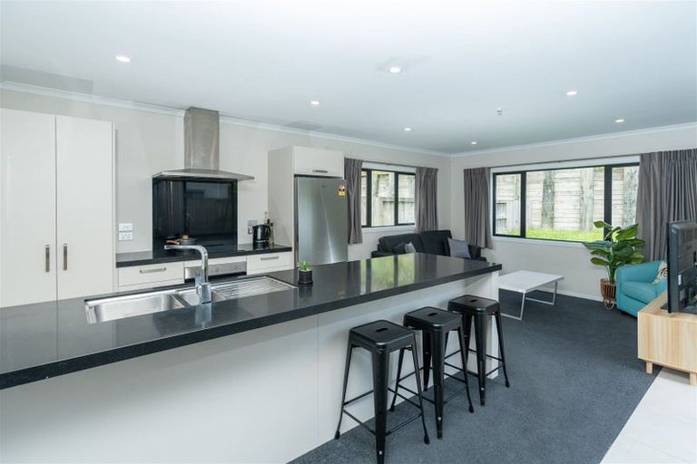 Photo of property in 35 Ridgedale Crescent, Flagstaff, Hamilton, 3210