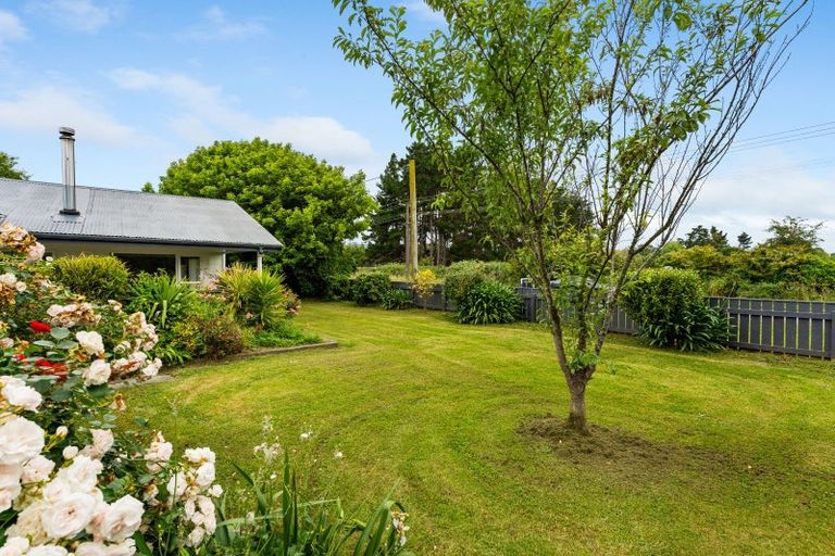 Photo of property in 178 Waikawa Beach Road, Manakau, Levin, 5573