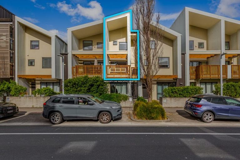 Photo of property in 17 Kanuka Road, Hobsonville, Auckland, 0616