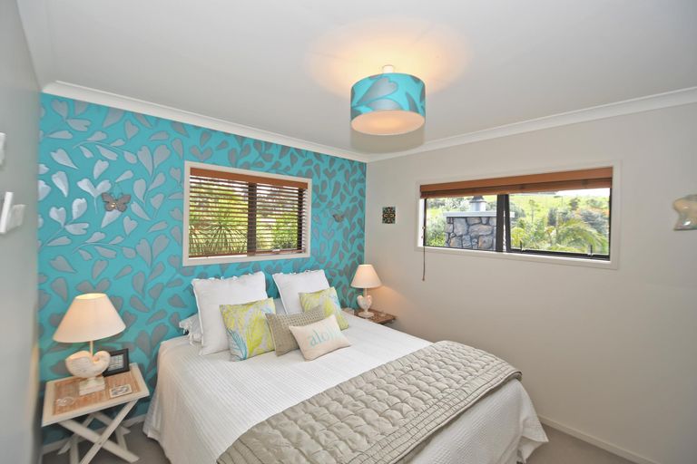 Photo of property in 2 Wonderview Road, Leigh, 0985