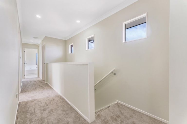 Photo of property in 20 Raphoe Road, Flat Bush, Auckland, 2019