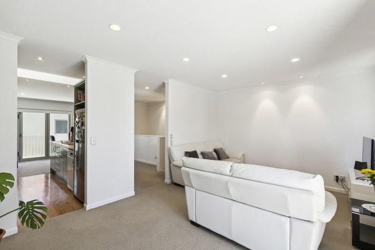 Photo of property in Marrakech Cafe, 41/305 Evans Bay Parade, Hataitai, Wellington, 6021