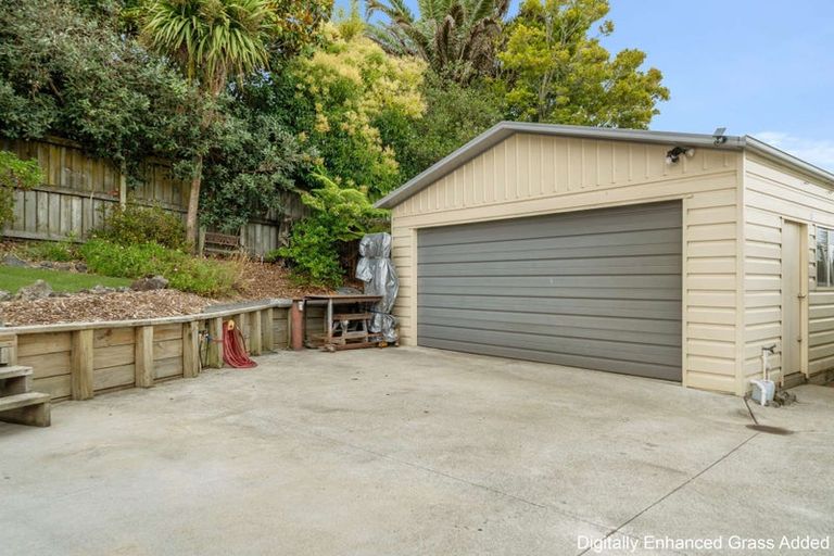 Photo of property in 10 Glucina Place, Glen Eden, Auckland, 0602