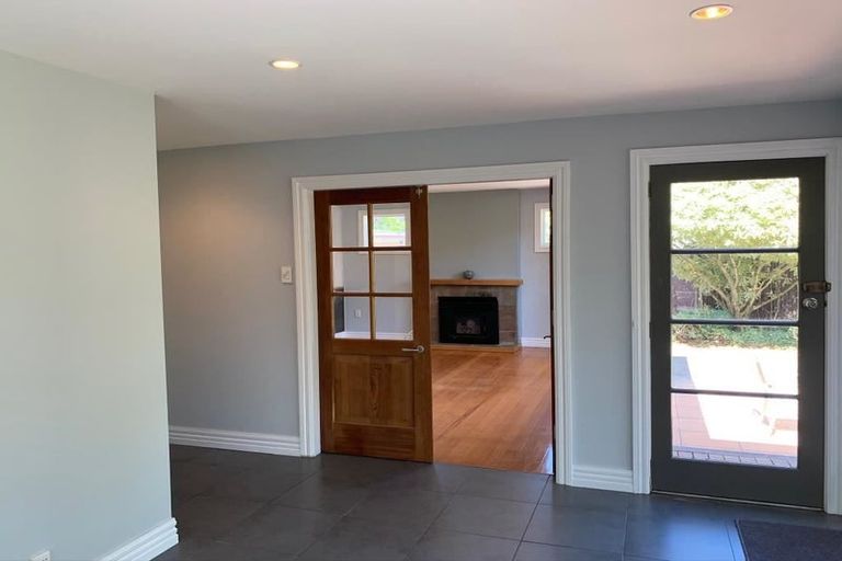 Photo of property in 57 Searells Road, Strowan, Christchurch, 8052