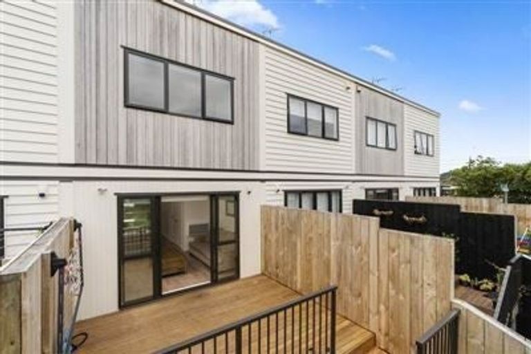 Photo of property in 6/2 Brandon Road, Glen Eden, Auckland, 0602