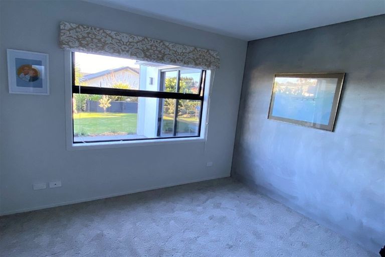 Photo of property in 82 Karamea Street, Whalers Gate, New Plymouth, 4310