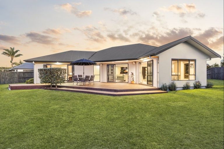 Photo of property in 65 Oaklands Drive, Cambridge, 3434