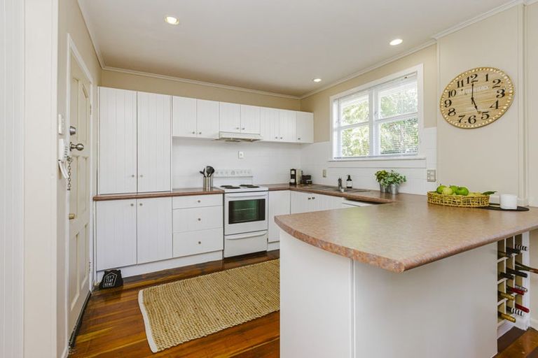 Photo of property in 36 Dublin Street, Pukekohe, 2120