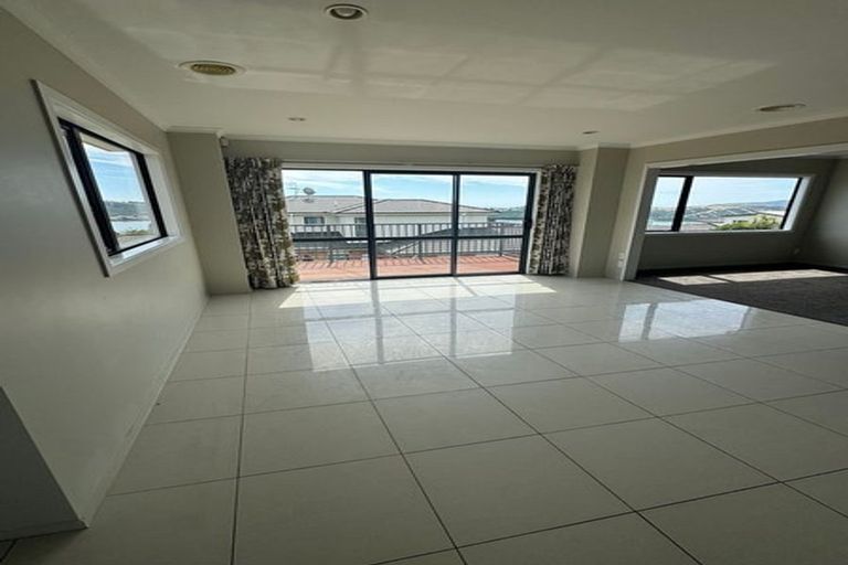 Photo of property in 19 Milford Street, Aotea, Porirua, 5024