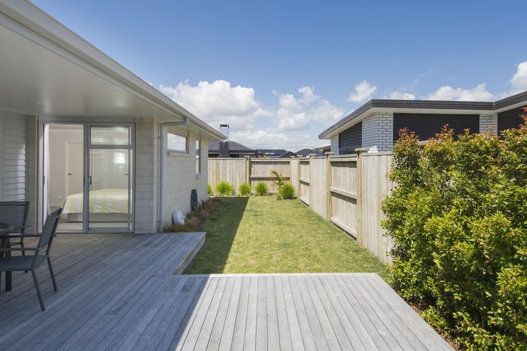 Photo of property in 16 Cassinia Close, Papamoa Beach, Papamoa, 3118