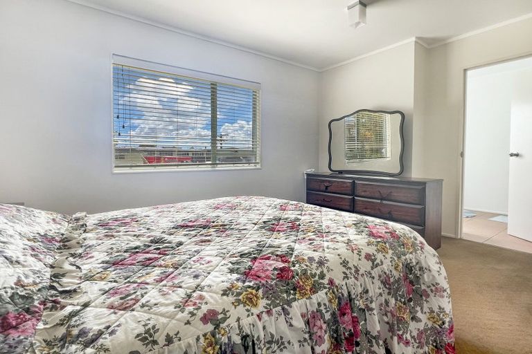 Photo of property in 6/351 West Coast Road, Glen Eden, Auckland, 0602