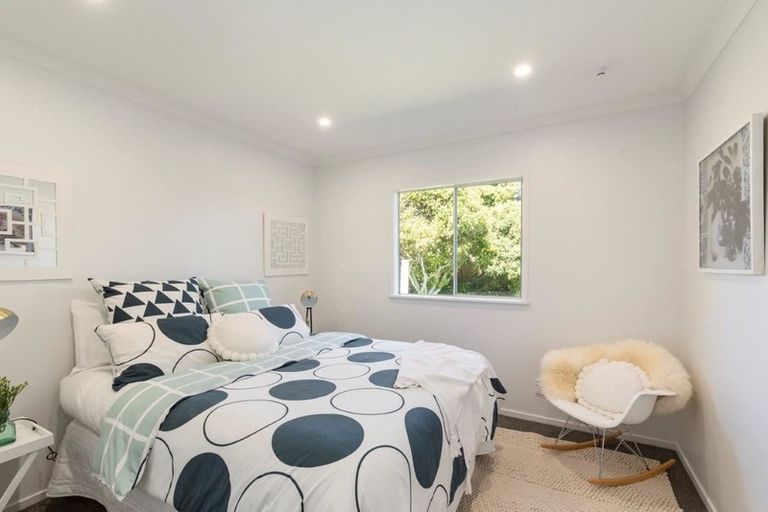 Photo of property in 38-40 Puriri Road, Waikanae, 5036