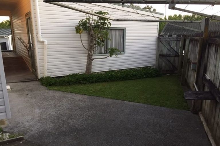 Photo of property in 4/14 Phoenix Place, Papatoetoe, Auckland, 2025