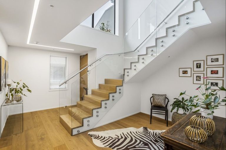 Photo of property in 203/585 Beach Road, Rothesay Bay, Auckland, 0630