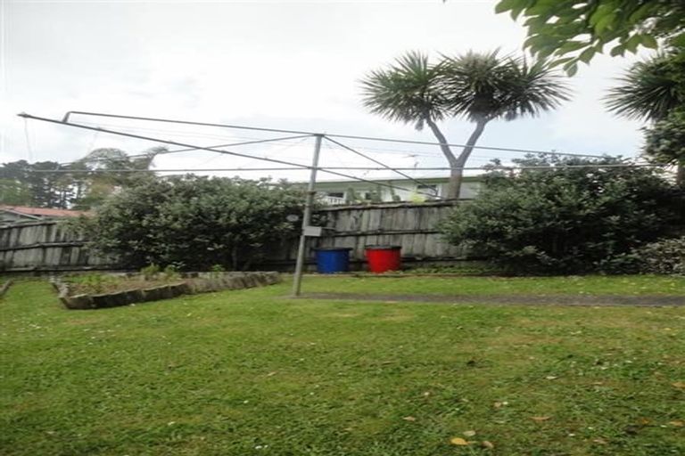 Photo of property in 5 Melba Street, Beach Haven, Auckland, 0626