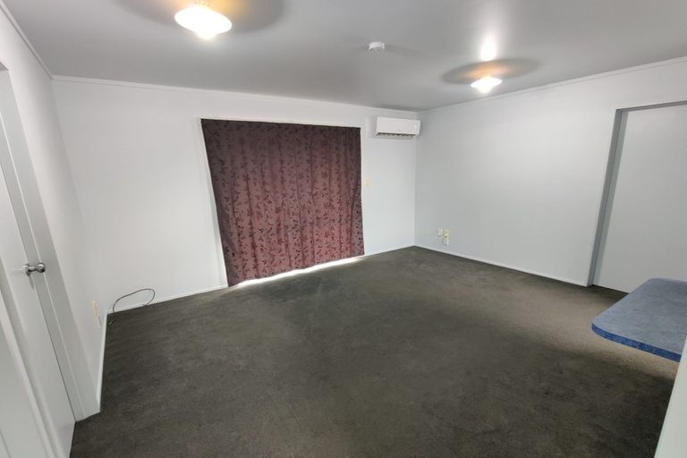 Photo of property in 43 Secretariat Place, Randwick Park, Auckland, 2105