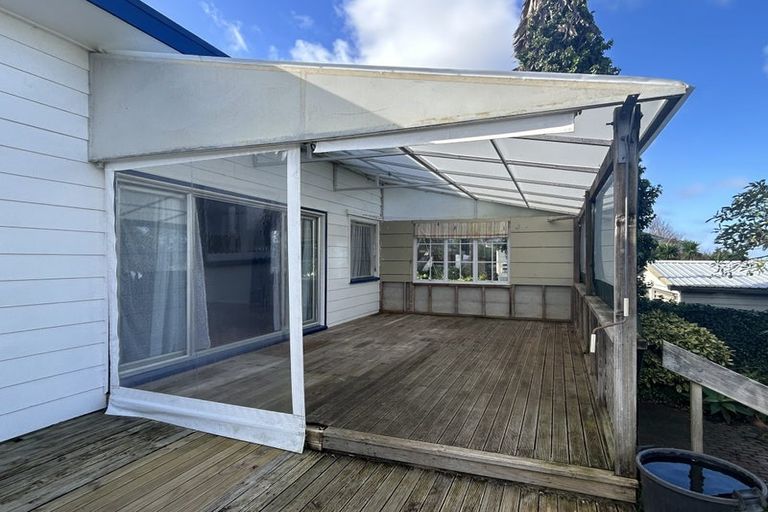 Photo of property in 1/178 Waimumu Road, Massey, Auckland, 0614