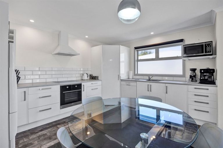 Photo of property in 20b Elliot Street, Inglewood, 4330