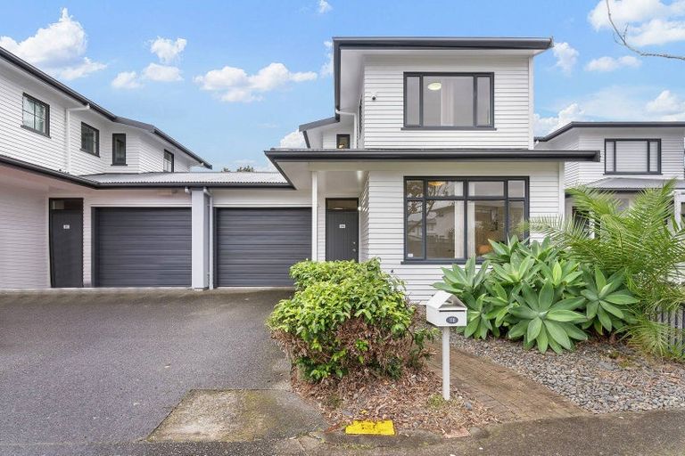 Photo of property in 118/2 Armoy Drive, East Tamaki, Auckland, 2016