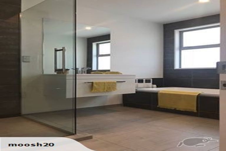 Photo of property in 14 Shillingford Boulevard, Rolleston, 7615