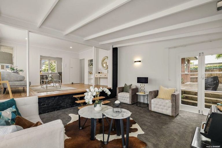 Photo of property in 10 Kerrykeel Drive, Flat Bush, Auckland, 2019