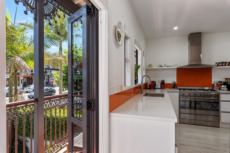 Photo of property in 4/177 Hurstmere Road, Takapuna, Auckland, 0622