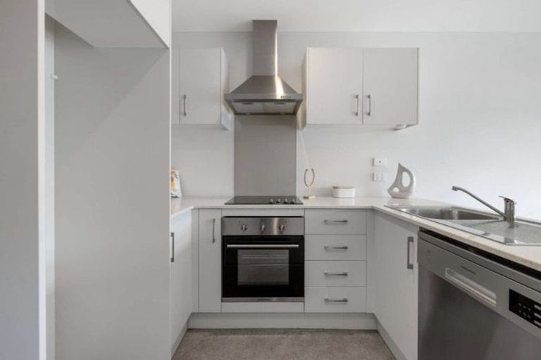 Photo of property in 17 Owens Place, Mount Maunganui, 3116
