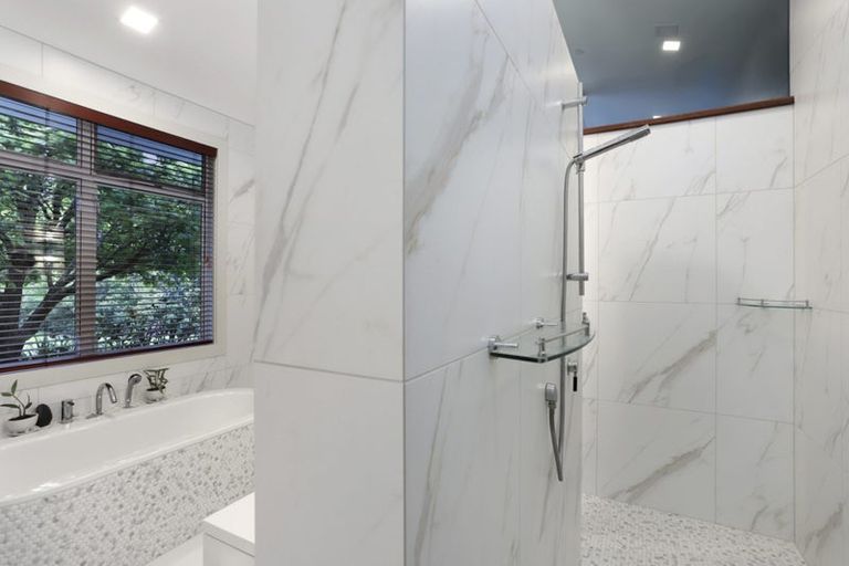 Photo of property in 152k Parker Road, Oratia, Auckland, 0604