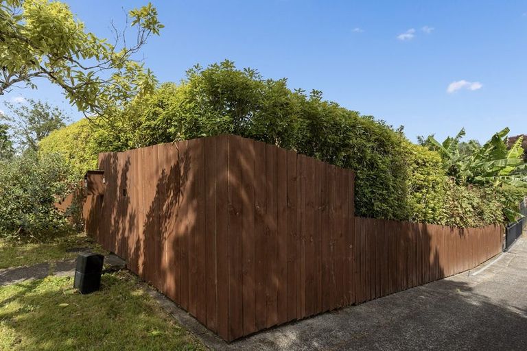 Photo of property in 1/92 Kervil Avenue, Te Atatu Peninsula, Auckland, 0610