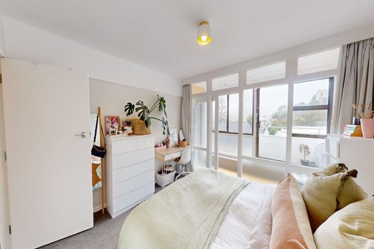 Photo of property in 12/4 Claremont Grove, Mount Victoria, Wellington, 6011