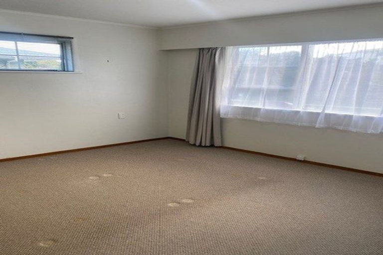 Photo of property in 18 Whakawhiti Street, Marfell, New Plymouth, 4310