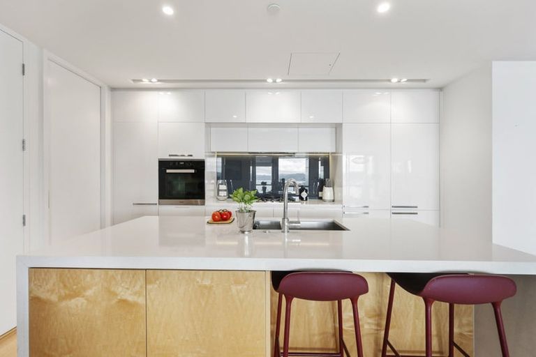 Photo of property in 902/1 Market Lane, Wellington Central, Wellington, 6011