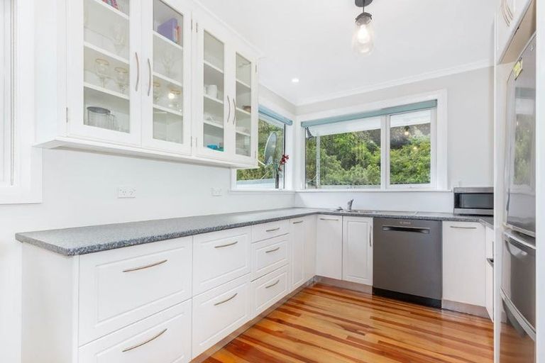 Photo of property in 33 Sunny Grove, Wainuiomata, Lower Hutt, 5014