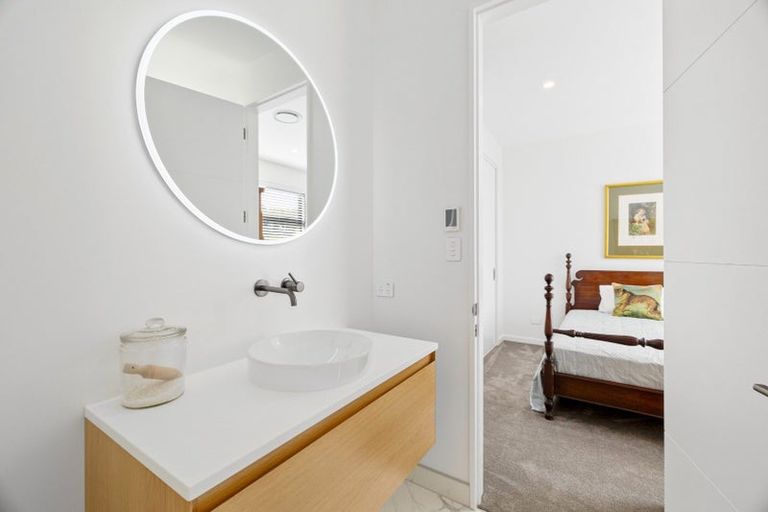 Photo of property in 165 Matsons Avenue, Papanui, Christchurch, 8053