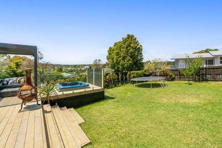 Photo of property in 25 Japonica Drive, Beach Haven, Auckland, 0626