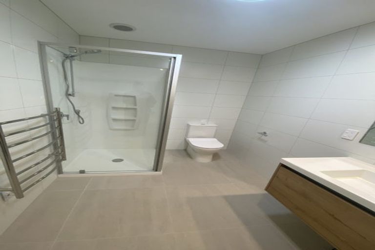 Photo of property in 2 Port Way, Rosehill, Papakura, 2113