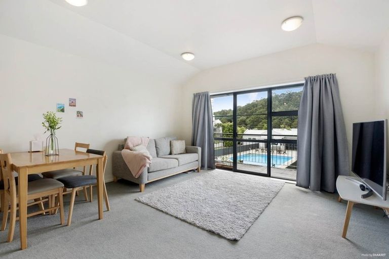 Photo of property in 13/5 Carolina Place, Albany, Auckland, 0632