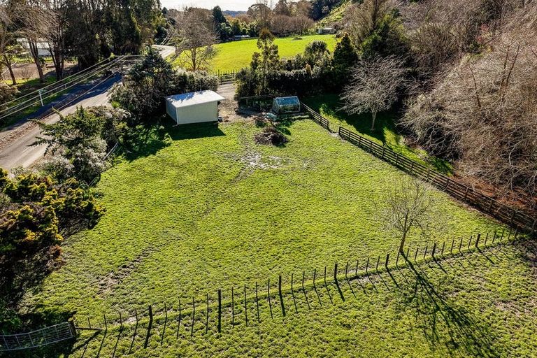 Photo of property in 2 Sunglo Terrace, Otaki, 5512