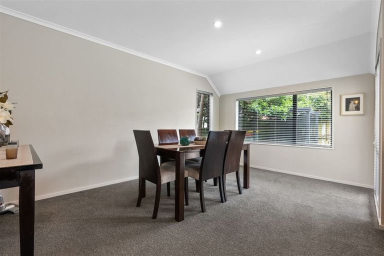 Photo of property in 31d Chieftain Rise, Goodwood Heights, Auckland, 2105