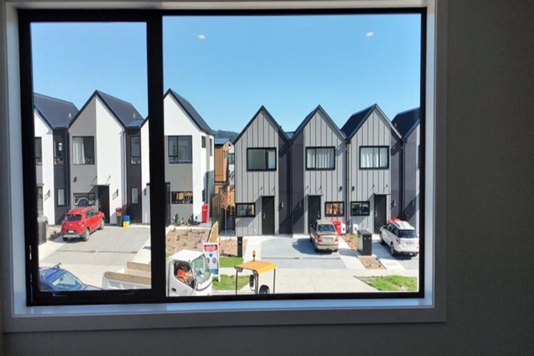 Photo of property in 8 Doug Jensen Street, Wallaceville, Upper Hutt, 5018