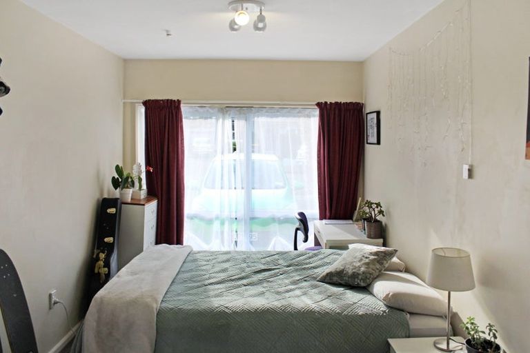 Photo of property in 1/2 Farnham Place, Ilam, Christchurch, 8041