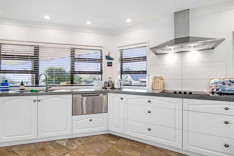 Photo of property in 7 Waka Way, Bellevue, Tauranga, 3110