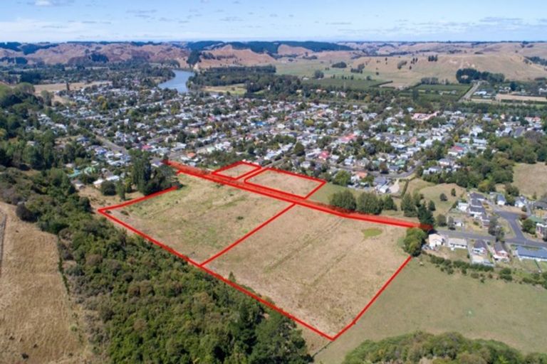 Photo of property in 43 Cumbrae Place, Aramoho, Wanganui, 4500