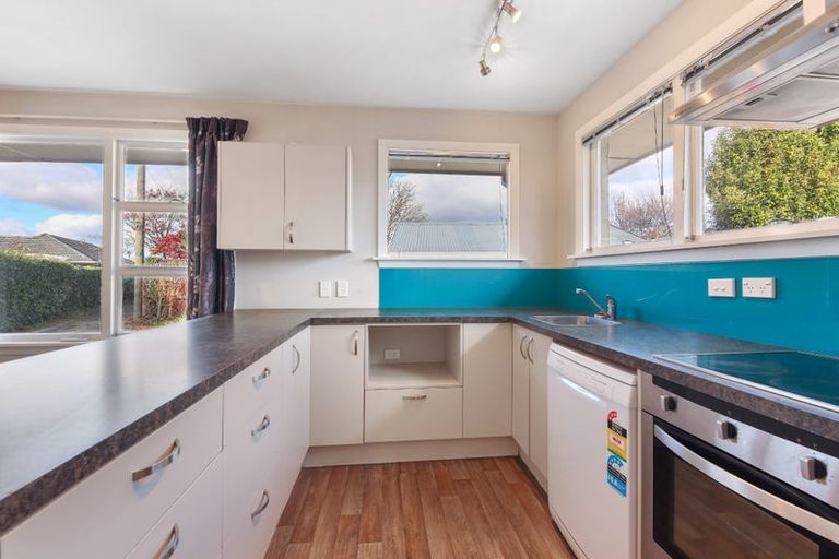 Photo of property in 15 Ebony Street, Bishopdale, Christchurch, 8053