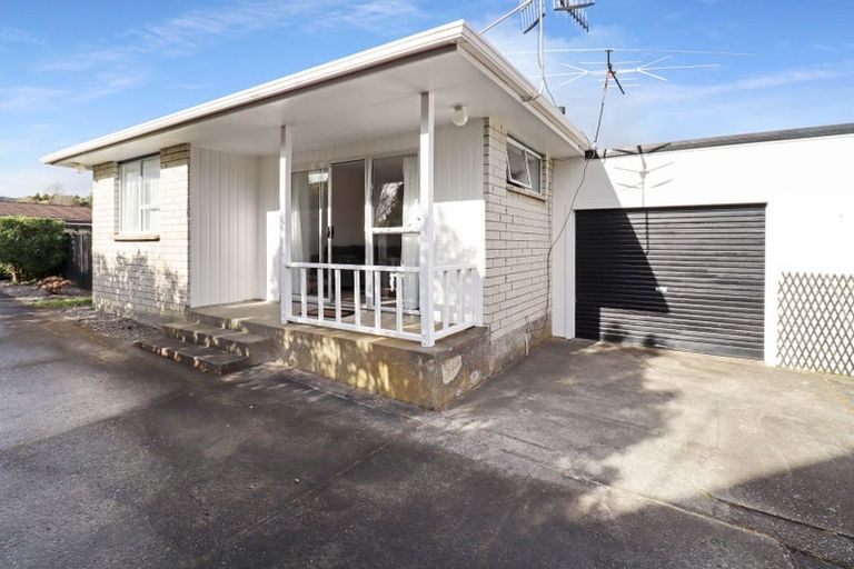 Photo of property in 35a Roband Crescent, Brown Owl, Upper Hutt, 5018