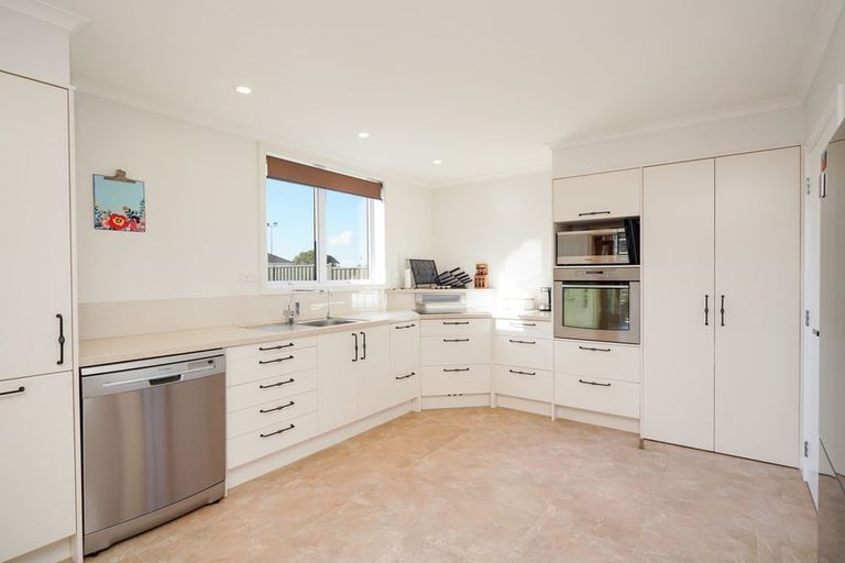 Photo of property in 10 Joseph Street, Waverley, Invercargill, 9810