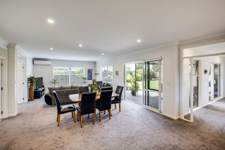 Photo of property in 22 Pukaki Place, Poraiti, Napier, 4112